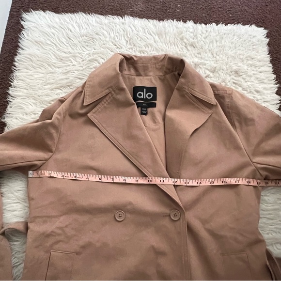 Alo Yoga Pristine Trench Coat - Toasted Almond - Picture 8 of 8